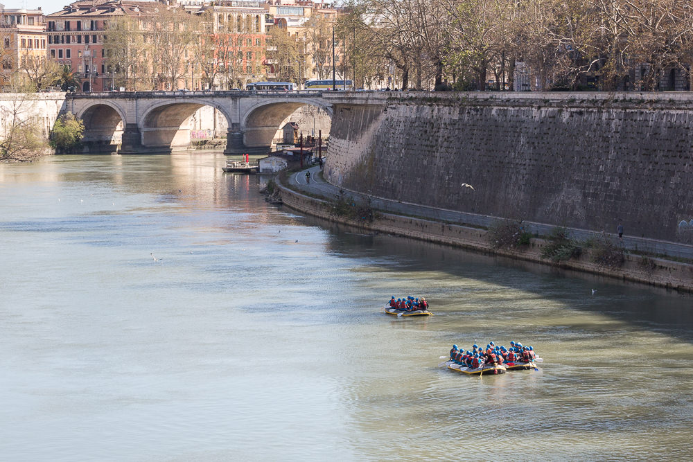 rafting tiber river