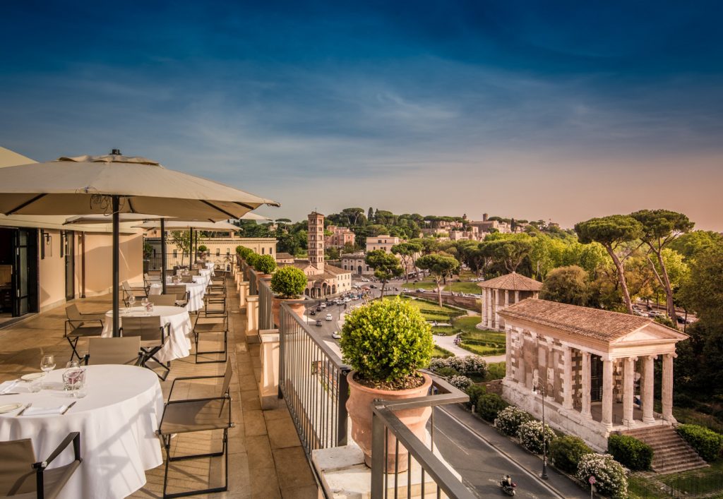 Rooftop dinner rome group _beyondRoma