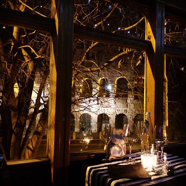 diner-sur-un-tramway